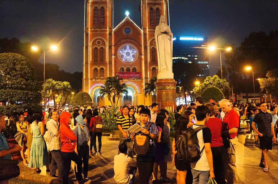 Crowds at Duc Ba cathedral during Christmas