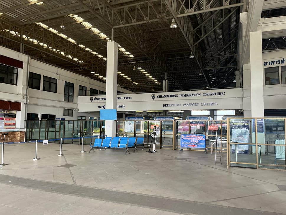 Chiang Khong immigration departure